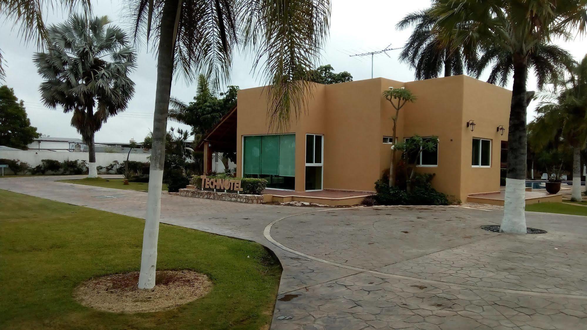 Tecnohotel Mérida Norte Exterior foto